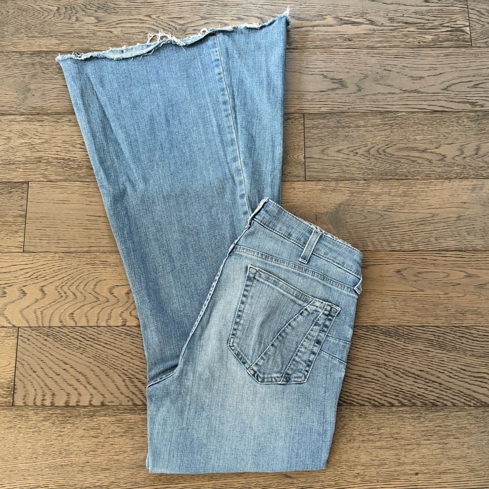 Ariat Real Denim High Rise Frayed Hem Flare Jeans - Picture 2 of 14